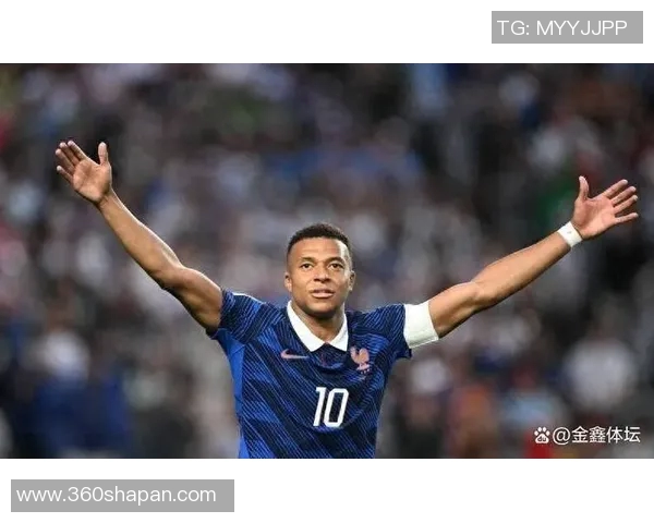 10号法国足球明星的辉煌历程与传奇瞬间解析